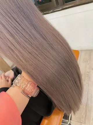 ロング カラー パーマ ヘアアレンジ newi saLyu ネウィ サリューのヘアスタイル