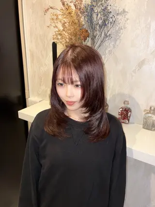 ミディアム カラー ハナダ メイのヘアスタイル