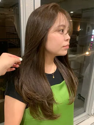 ロング カラー rina /レイヤー /ヘルシーヘアのヘアスタイル