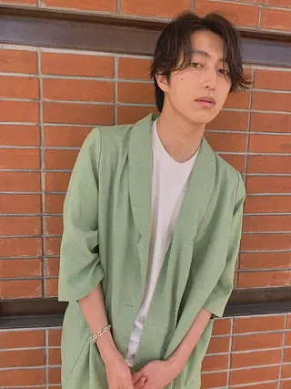 ミディアム パーマ メンズ 三矢 ちなつのヘアスタイル