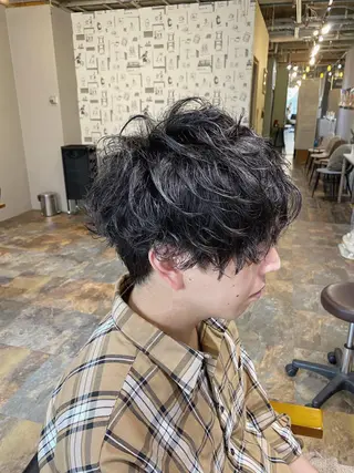 ショート パーマ メンズ 山口 浩之のヘアスタイル