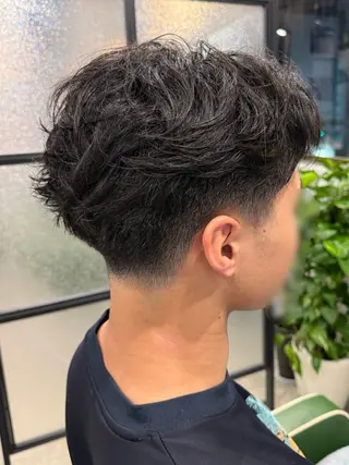 ショート パーマ メンズ 高橋 奎太のヘアスタイル