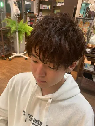 メンズ カット特化美容師 齋藤桐のヘアスタイル