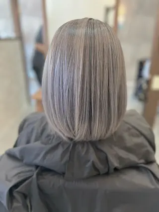 ミディアム カラー Style Tのヘアスタイル