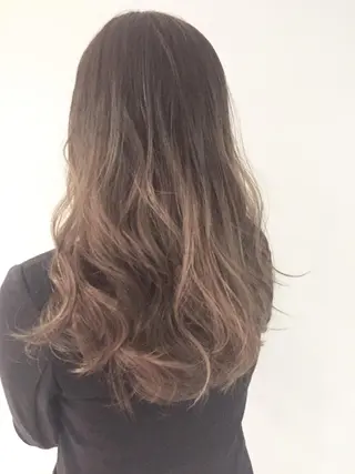 ロング カラー 稲田 結衣夏のヘアスタイル