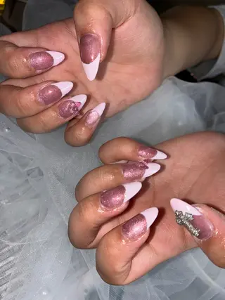 ミディアム YOKOSUKA NAILS💅🍃のネイルデザイン