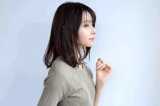 セミロング 川瀬 由詩のヘアスタイル