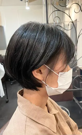 ショート 西宮ハイトーンカラー ひらり💜のヘアスタイル