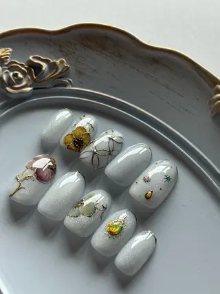 ネイル FIORITURA Maikoのネイルデザイン