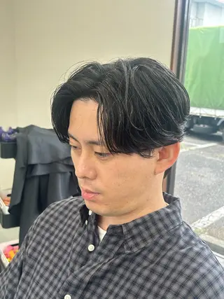 ショート パーマ メンズ 宮下 遼太のヘアスタイル