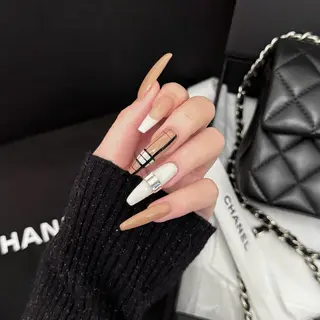 ネイル 🦋joieange .𝑵𝑶𝑨🦋のマツエク・マツパデザイン