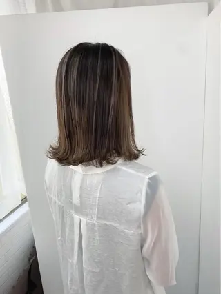 ミディアム en Siena エンシエナのヘアスタイル