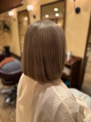 ショート カラー 太田 康治のヘアスタイル