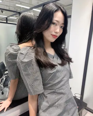 セミロング 韓国レイヤーカット 髪質改善▫️水野有真のヘアスタイル