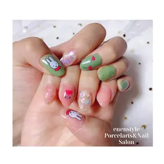 ミディアム ネイル 🐾enen style 🐾のネイルデザイン