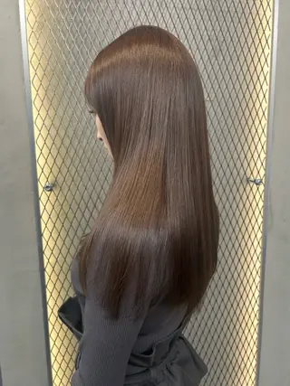 ロング カラー MOMOKA/ハイト ーン/透明感カラーのヘアスタイル