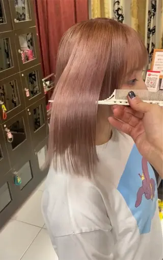 ミディアム カラー グレージュ達人/赤み 消し/ブリーチ/岩崎のヘアスタイル