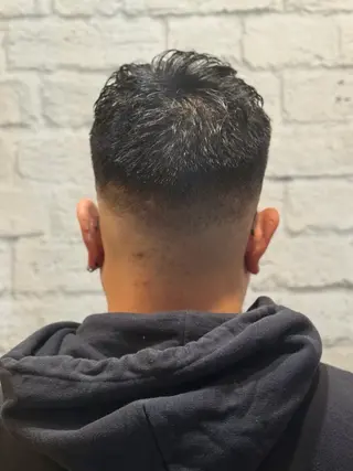 ショート メンズ 新崎 彩翔のヘアスタイル