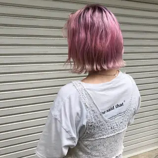 ショート カラー wakana/ 柔らかベージュカラーのヘアスタイル