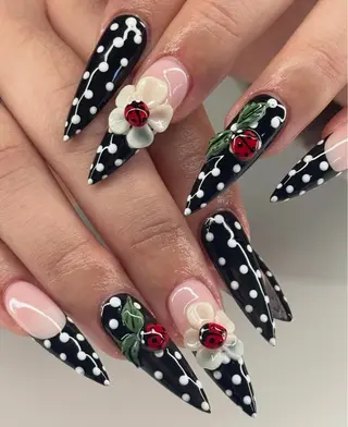 ネイル NiJi Nailsのネイルデザイン