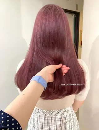 カラー mizuki/ピンク ベージュ.レイヤーのヘアスタイル