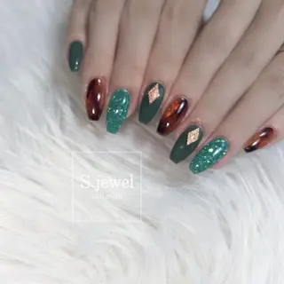 ネイル S. JEWELのネイルデザイン