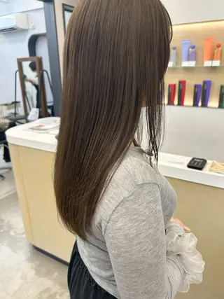 ロング 本澤 朋香のヘアスタイル
