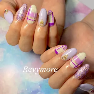 ミディアム ネイル nail salon Revymoreのネイルデザイン
