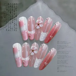 ネイル Luna Nail.Novaのネイルデザイン