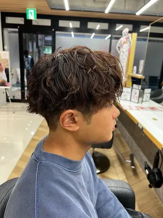 ミディアム パーマ メンズ 🏅メンズ特化 ヤマクラ タイキのヘアスタイル