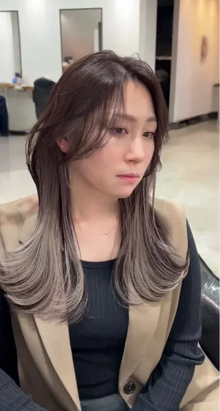 セミロング 秋田 さとこのヘアスタイル