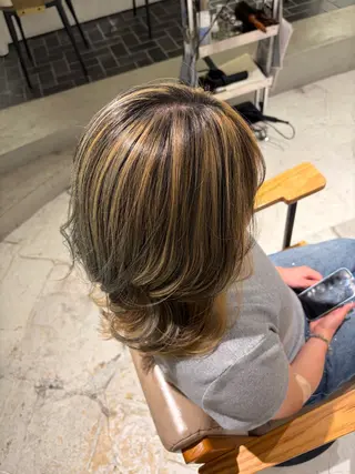 ミディアム カラー UNBIRTHDAY amiのヘアスタイル