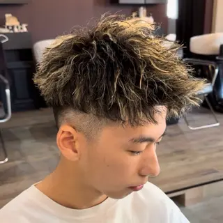 ショート ツイスパ/シャドウ 新井のヘアスタイル