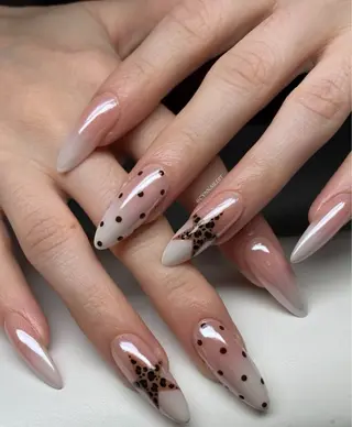 ネイル Dyo Nail_Royalのネイルデザイン