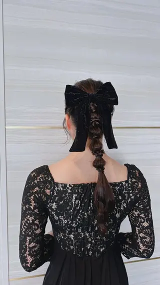 ロング ヘアアレンジ 💜eluあやね💜 🫧カラー・縮毛矯正のヘアスタイル