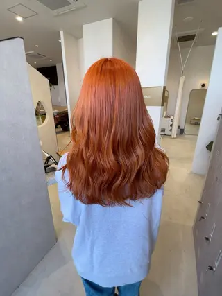 カラー ウチイケ コハルのヘアスタイル