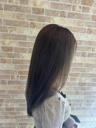 カラー 有村 実佑のヘアスタイル