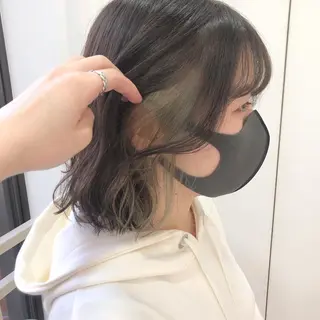ミディアム カラー TRENCH 相澤 果歩のヘアスタイル
