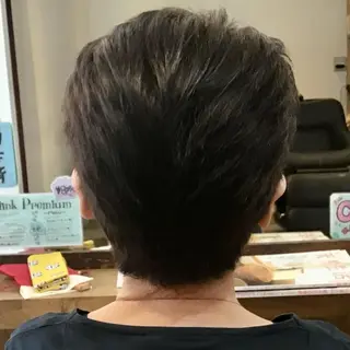 ショート カラー 石井 寛司のヘアスタイル