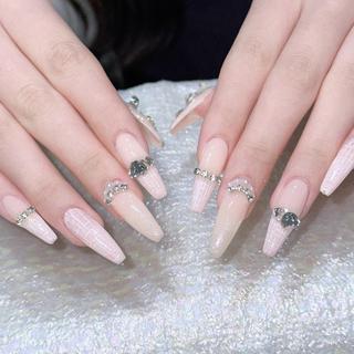 ネイル Queens テイのネイルデザイン