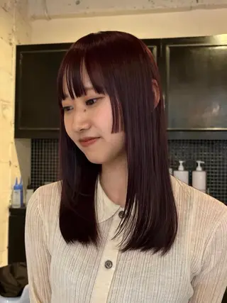 セミロング レディースカット🎀 NANAHAのヘアスタイル
