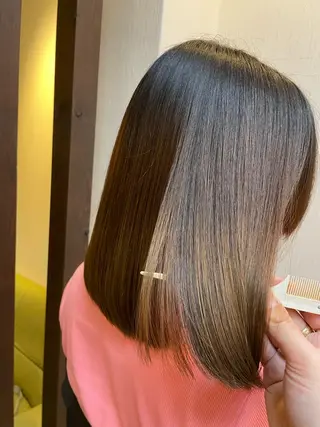 ミディアム 松田 アカリのヘアスタイル