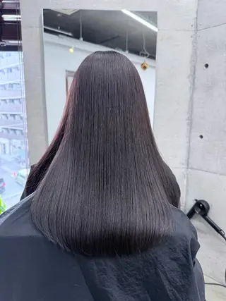 ロング 葉 /レイヤーカットのヘアスタイル