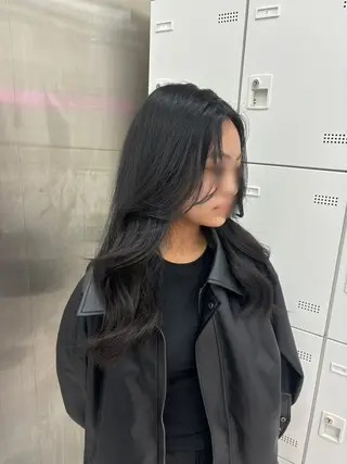 セミロング カラー 抜け感レイヤー︴ ニュアンスカラーのヘアスタイル