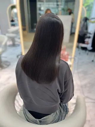 セミロング Lond  Emi 艶髪モテヘアのヘアスタイル