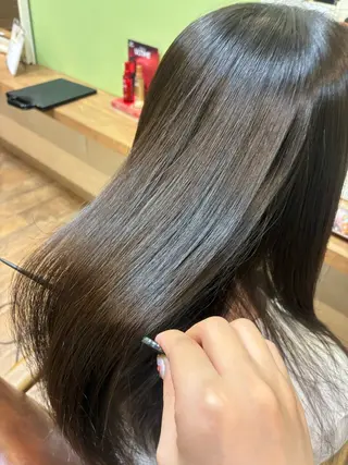 セミロング 山本 しおんのヘアスタイル