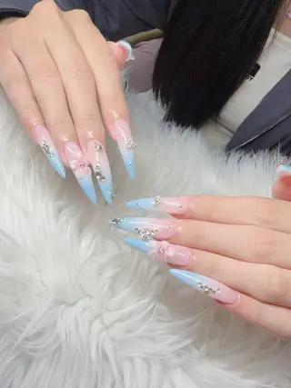 ネイル Lee Nailsのネイルデザイン