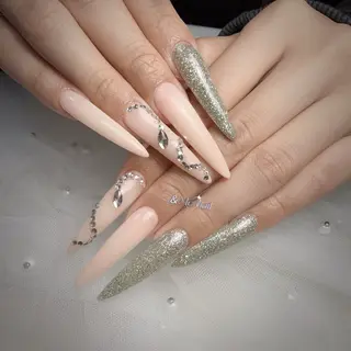 ネイル &ME タカのネイルデザイン