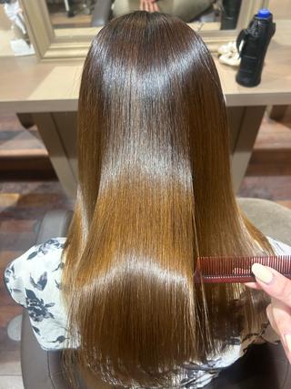 セミロング 柿谷 奈緒のヘアスタイル