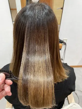 ロング カラー 池田 恵久美のヘアスタイル